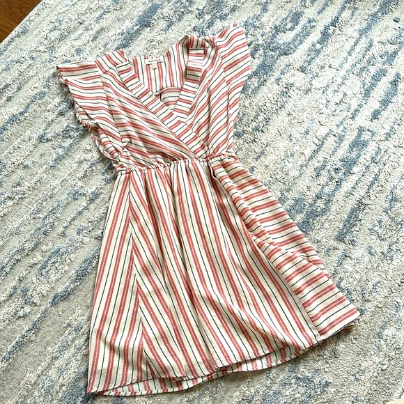 Dress - Picture 1 of 4